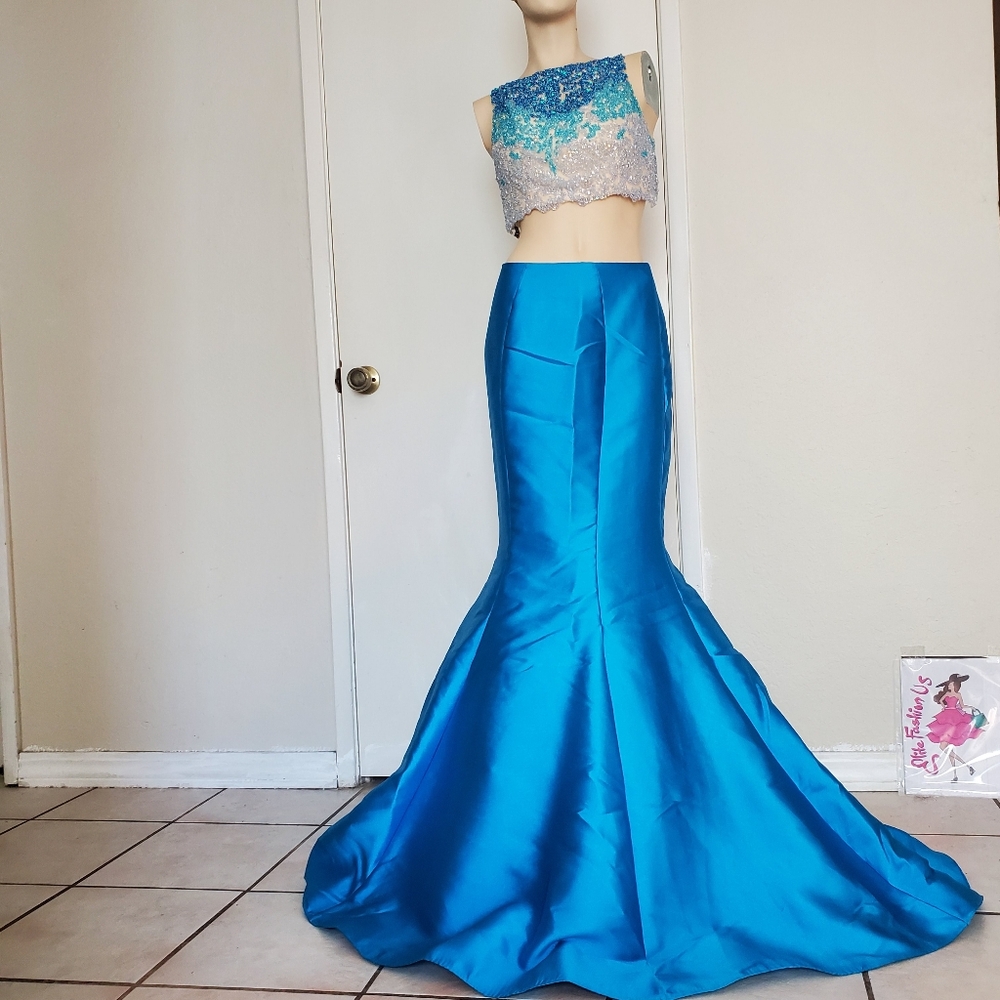 Blush Blue Beaded 2 Pieces Prom Formal Luxury Pageant Dress Sz 2 Halloween